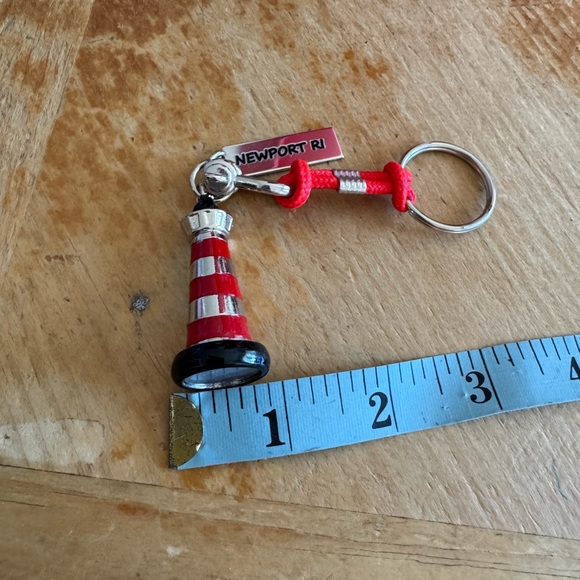 Cute Newport Rhode Island lighthouse keychain - Picture 4 of 5